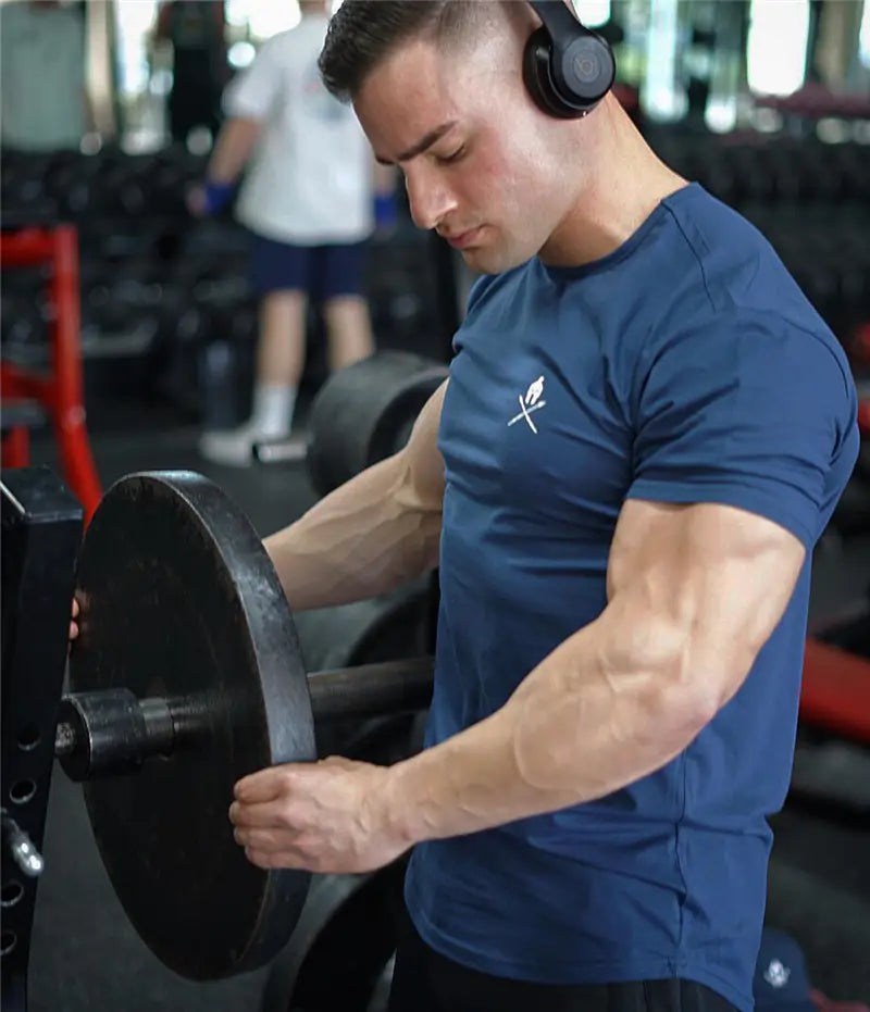Men's Quick-Dry Round Neck Gym Shirt for Summer Sports